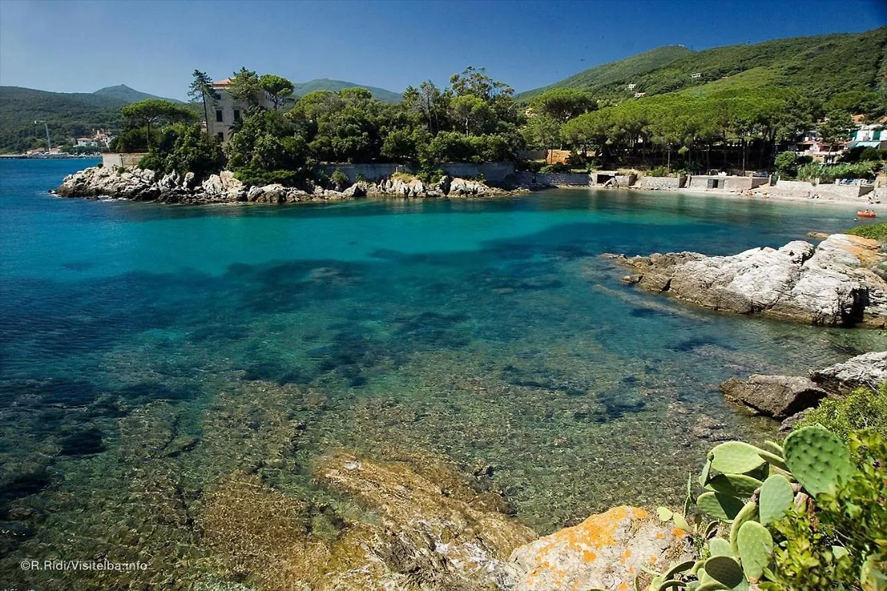 Attico Cavo A Pochi Passi Dal Mare Apartment Italy